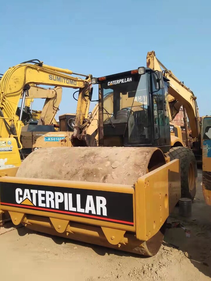 CATERPILLAR CS583D - Valjak: slika 2 CATERPILLAR CS583D - Valjak: slika 2