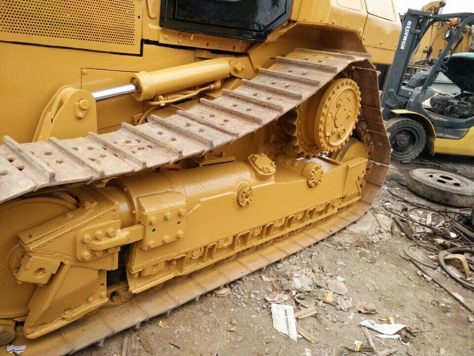 CATERPILLAR D4H - Buldožer: slika 4 CATERPILLAR D4H - Buldožer: slika 4