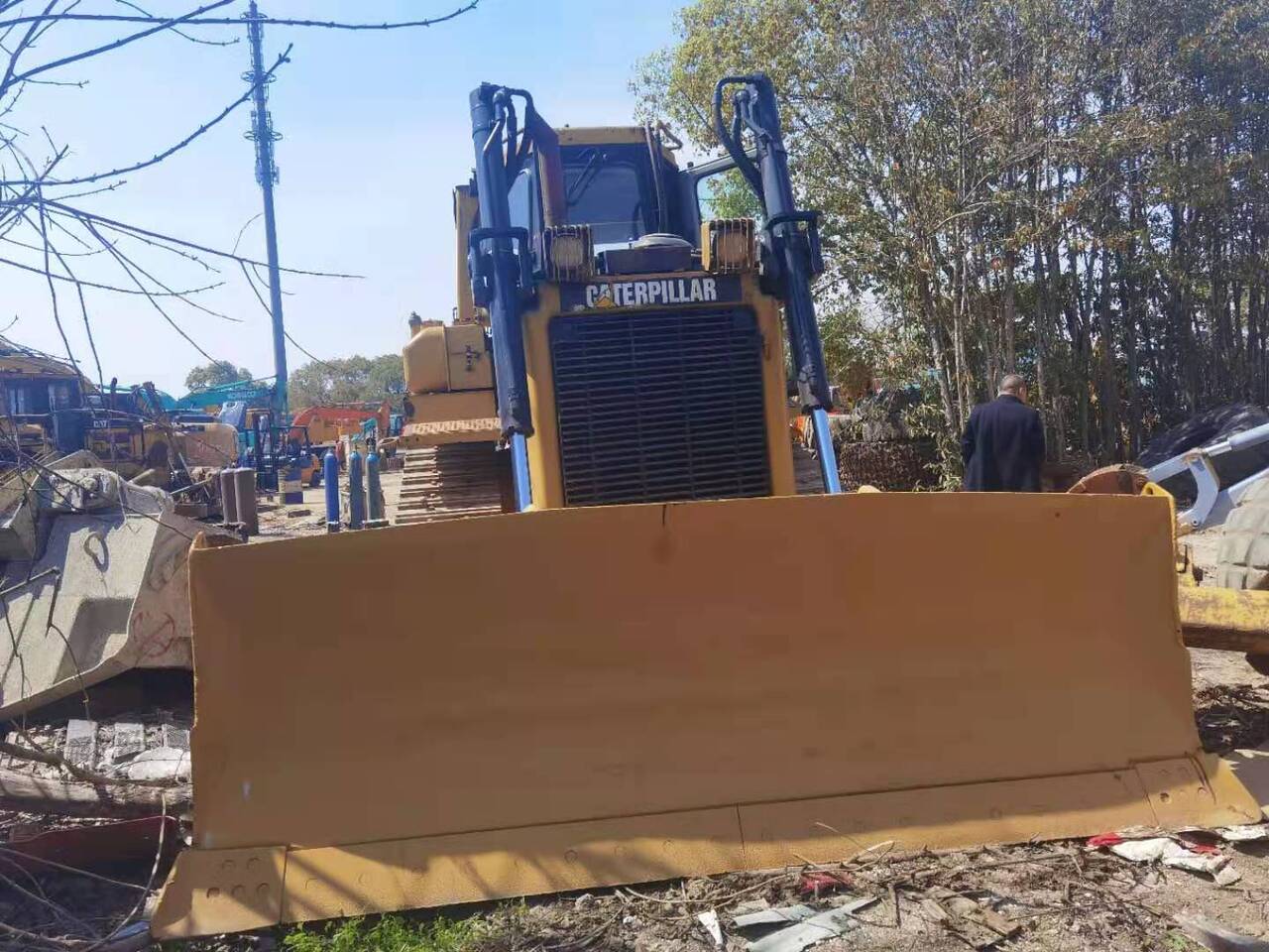 CATERPILLAR D6R Imported machine - Buldožer: slika 2 CATERPILLAR D6R Imported machine - Buldožer: slika 2