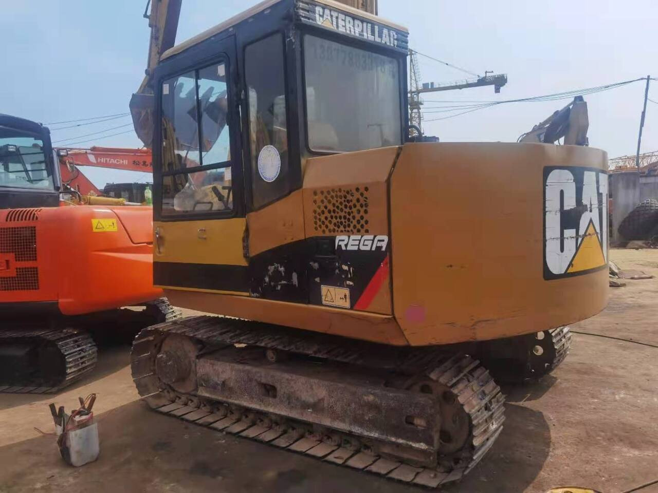 CATERPILLAR E70B - Bager guseničar: slika 2 CATERPILLAR E70B - Bager guseničar: slika 2