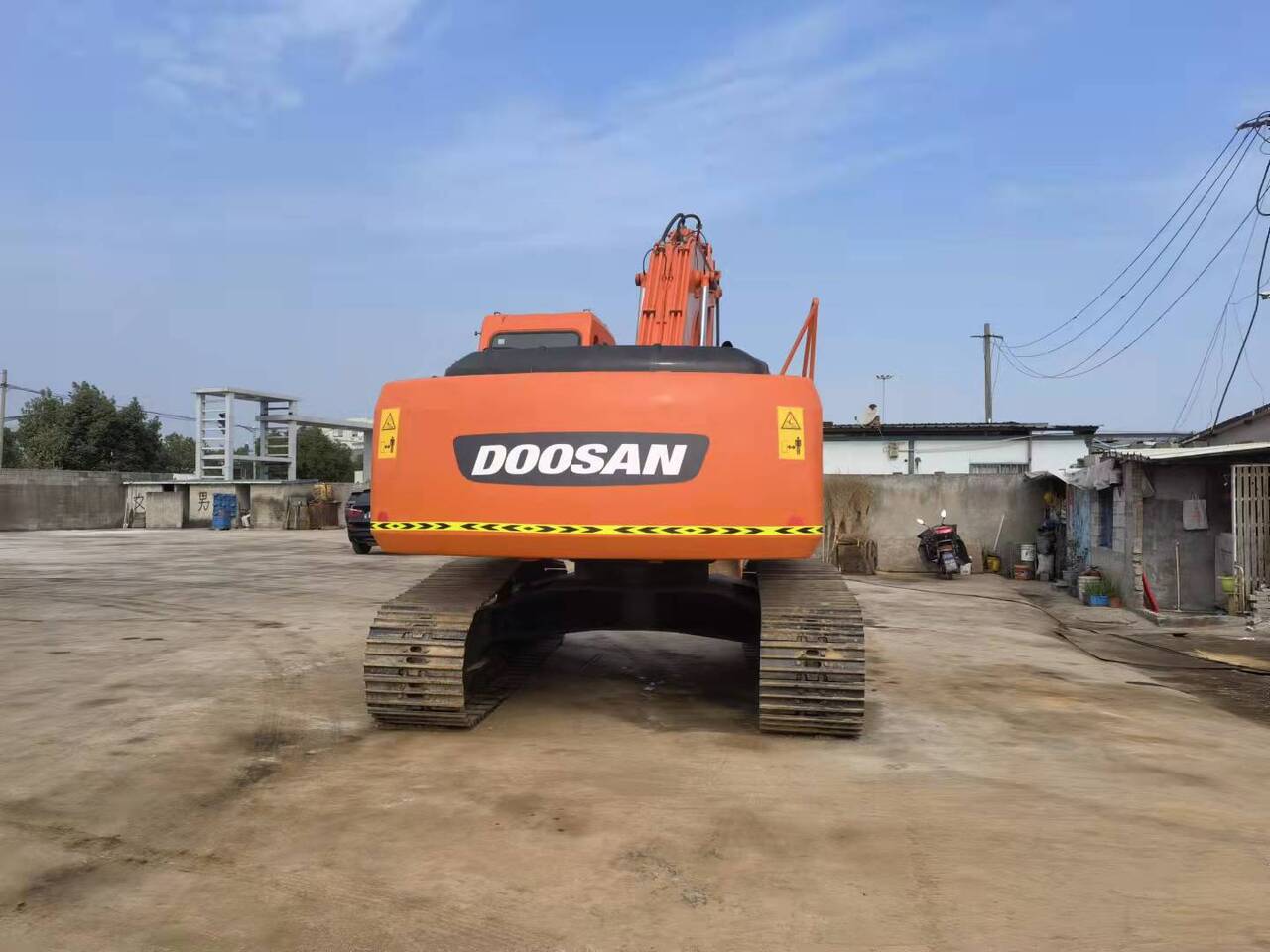 DOOSAN DH225LC-7 - Bager guseničar: slika 2 DOOSAN DH225LC-7 - Bager guseničar: slika 2