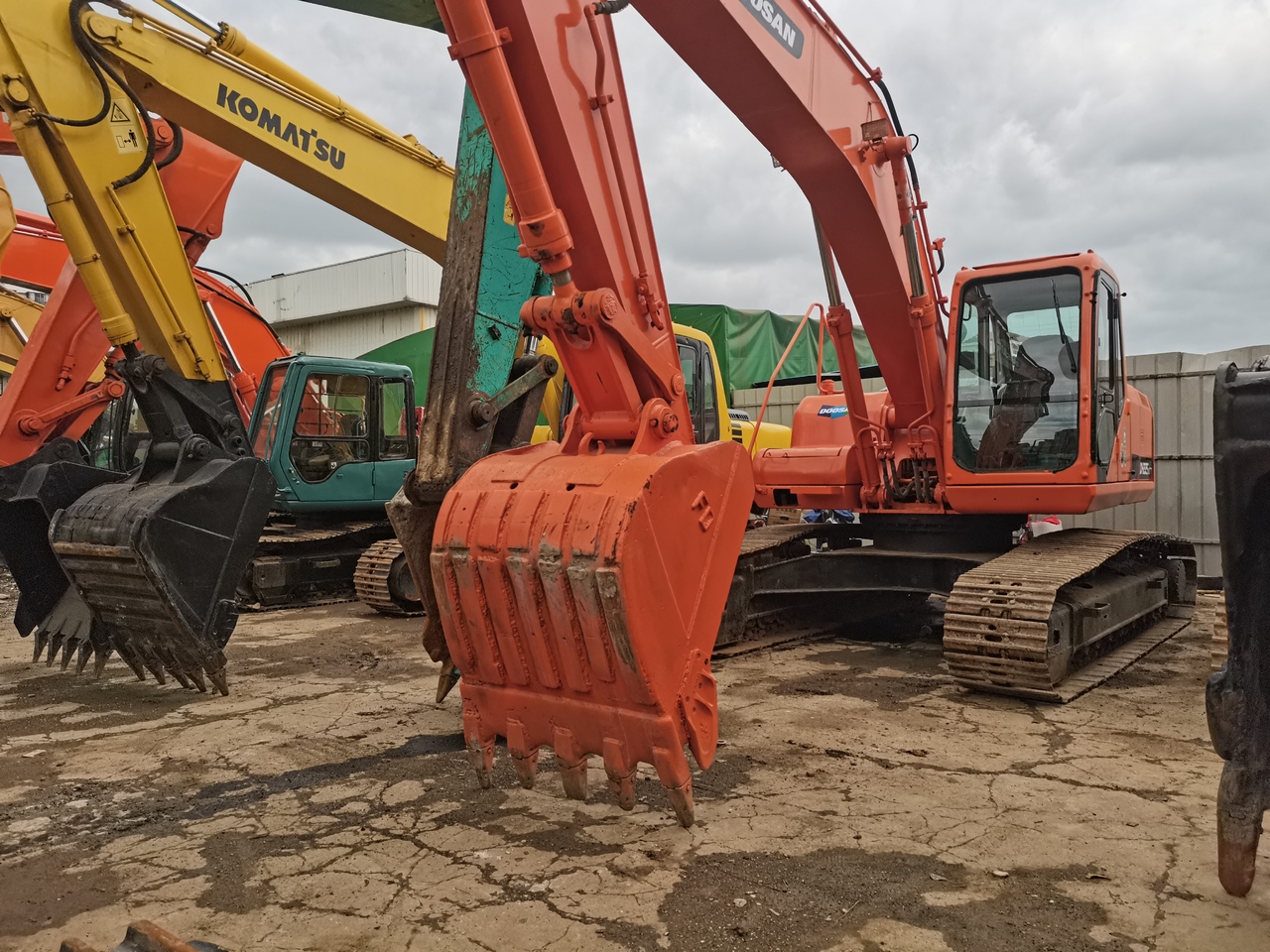 DOOSAN DH225LC-7 - Bager guseničar: slika 3 DOOSAN DH225LC-7 - Bager guseničar: slika 3