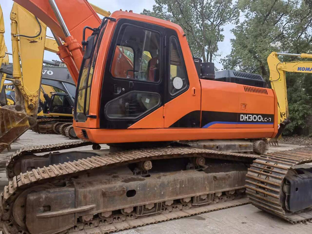 DOOSAN DH300 - Bager guseničar: slika 1 DOOSAN DH300 - Bager guseničar: slika 1