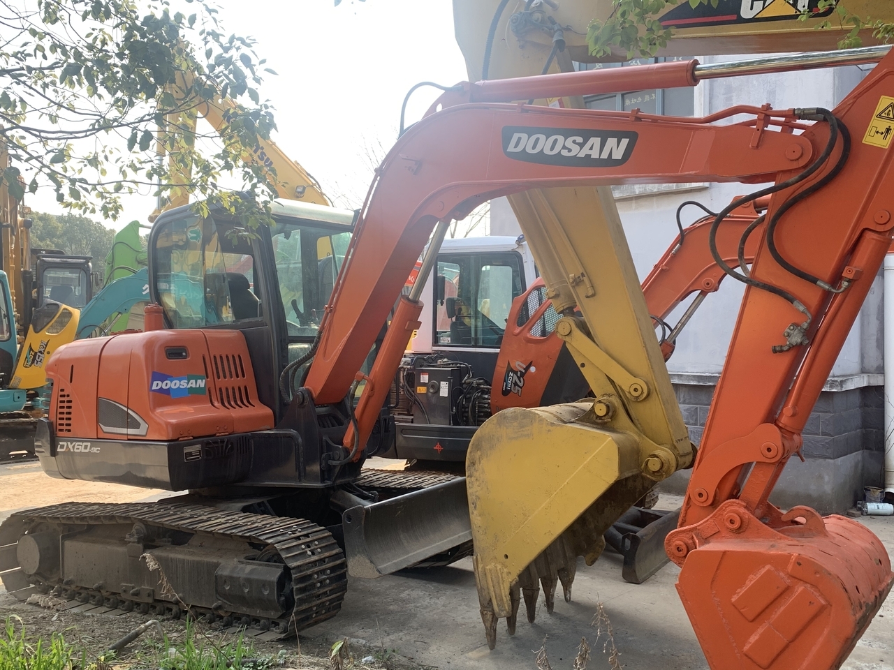 DOOSAN DX60-9 - Mini bager: slika 1 DOOSAN DX60-9 - Mini bager: slika 1