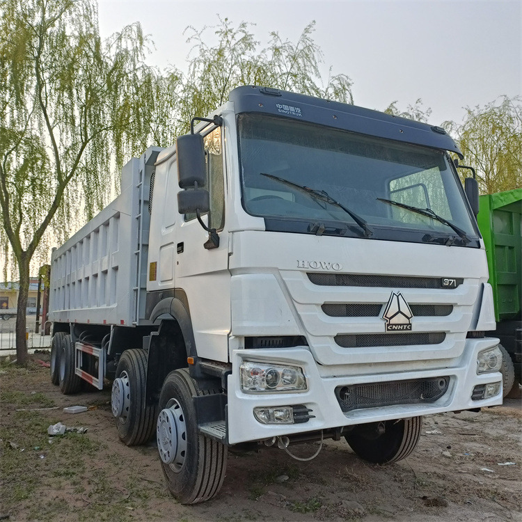 HOWO 8x4 371hp-White -tipper - Istovarivač: slika 4 HOWO 8x4 371hp-White -tipper - Istovarivač: slika 4