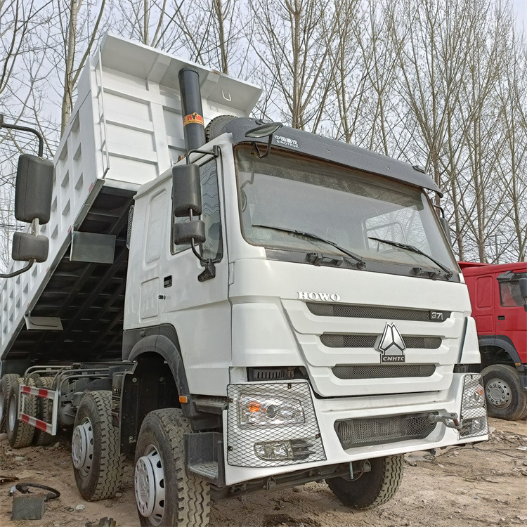 HOWO HOWO 371-white-tipper - Istovarivač: slika 1 HOWO HOWO 371-white-tipper - Istovarivač: slika 1