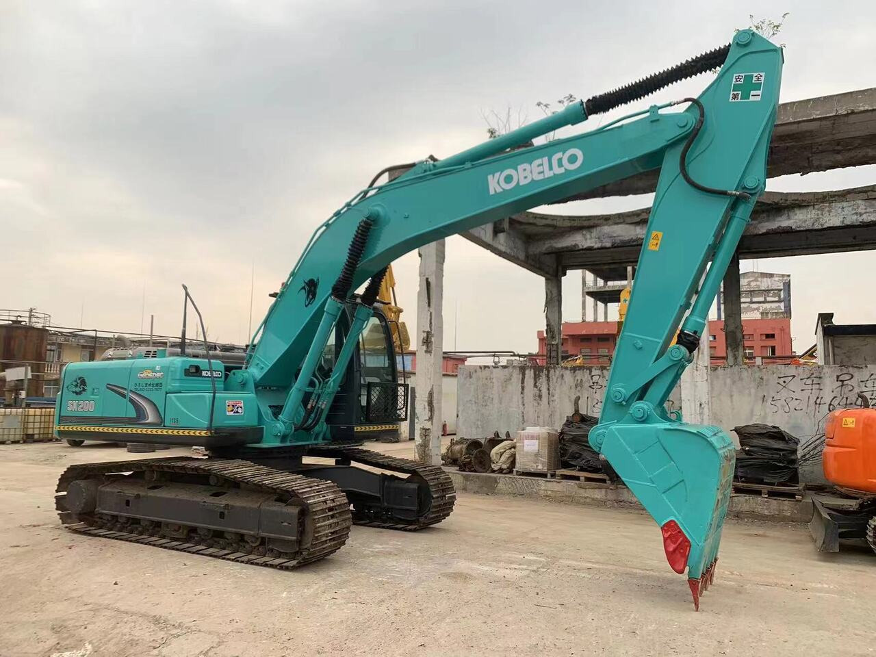KOBELCO SK200-8-excavator - Bager guseničar: slika 3 KOBELCO SK200-8-excavator - Bager guseničar: slika 3