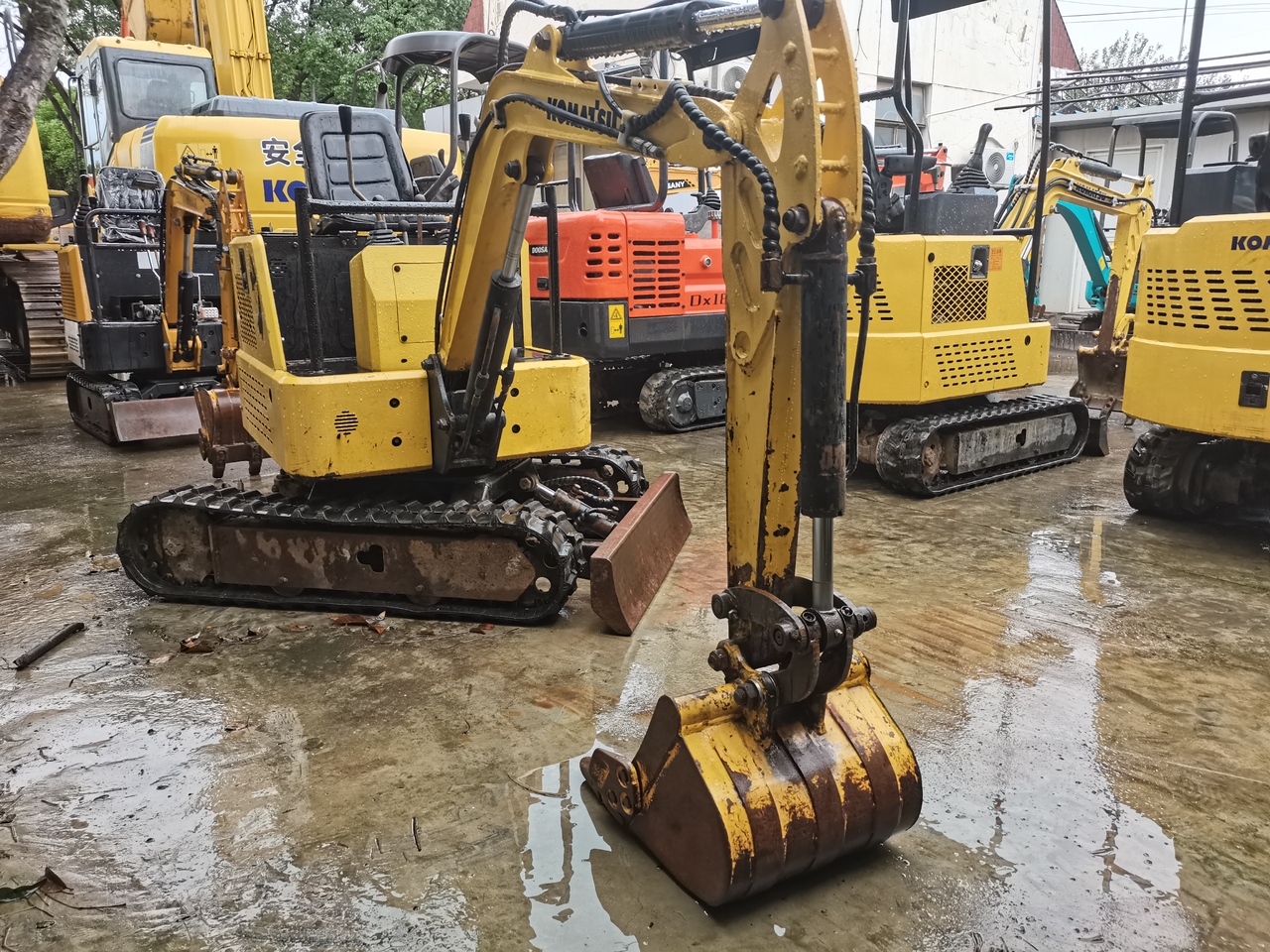 KOMATSU PC15MR - Mini bager: slika 3 KOMATSU PC15MR - Mini bager: slika 3