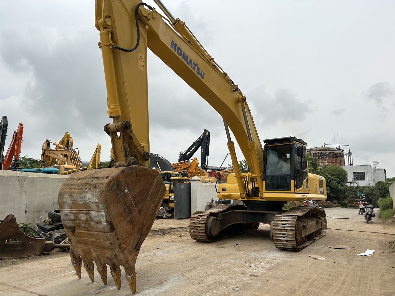 KOMATSU PC400-8 - Bager guseničar: slika 5 KOMATSU PC400-8 - Bager guseničar: slika 5