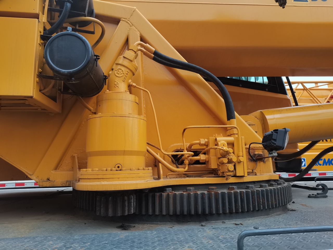 XCMG QY70K - Kran: slika 5 XCMG QY70K - Kran: slika 5