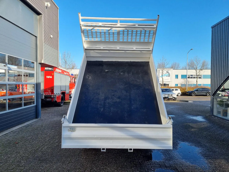 Iveco Daily 35C18 3.0D Kipper Hi-Matic Euro 6 GVW 3500 kg - Dostavno vozilo kiper: slika 4 Iveco Daily 35C18 3.0D Kipper Hi-Matic Euro 6 GVW 3500 kg - Dostavno vozilo kiper: slika 4