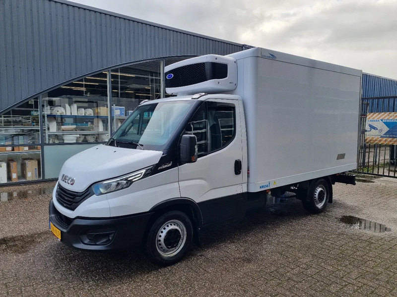 Iveco Daily 35S16 Hi-Matic Koelkoffer Carrier Xarios 5 ST 380V +20C/-20C Euro 6E - Dostavno vozilo hladnjača: slika 4 Iveco Daily 35S16 Hi-Matic Koelkoffer Carrier Xarios 5 ST 380V +20C/-20C Euro 6E - Dostavno vozilo hladnjača: slika 4