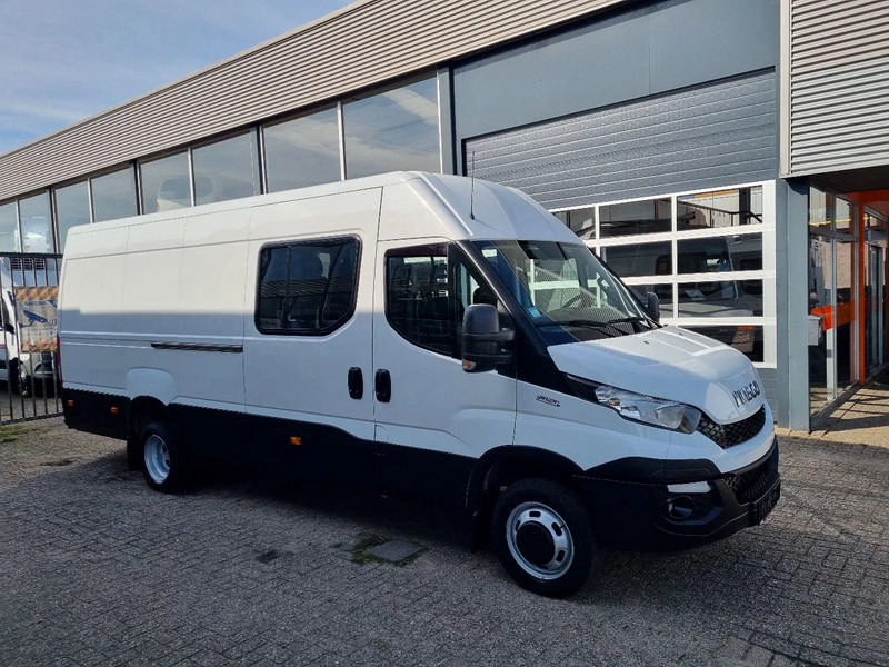 Iveco Daily 50C17/ L4H2 MAXI/ DC / 6 Zitplaatsen/ EURO 6 - Furgon: slika 1 Iveco Daily 50C17/ L4H2 MAXI/ DC / 6 Zitplaatsen/ EURO 6 - Furgon: slika 1