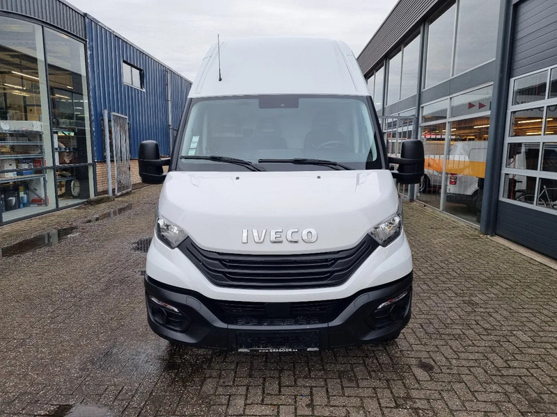 Iveco Daily 70C18 3.0D L4H3 Hi-Matic Euro 6 GVW 7000 kg (2) - Furgon: slika 3 Iveco Daily 70C18 3.0D L4H3 Hi-Matic Euro 6 GVW 7000 kg (2) - Furgon: slika 3