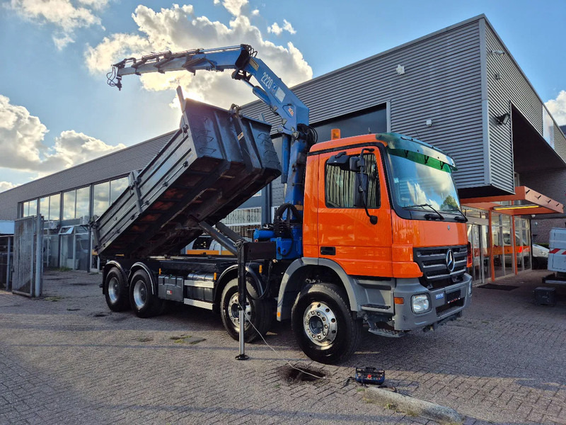 Mercedes-Benz Actros 3241 8X4 Containersysteem/ 20T HMF crane/ Manual - Kamion sa hidrauličnom kukom, Kamion sa dizalicom: slika 1 Mercedes-Benz Actros 3241 8X4 Containersysteem/ 20T HMF crane/ Manual - Kamion sa hidrauličnom kukom, Kamion sa dizalicom: slika 1