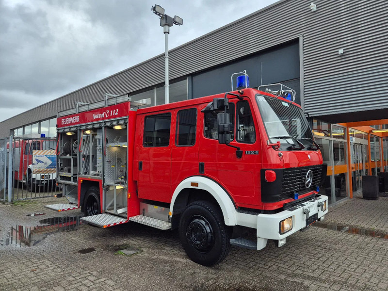 Mercedes-Benz SK 1224 4x4 FIRETRUCK/ FEUERWEHR/ 2400L TANK/ EXPEDITION - Vatrogasni kamion: slika 2 Mercedes-Benz SK 1224 4x4 FIRETRUCK/ FEUERWEHR/ 2400L TANK/ EXPEDITION - Vatrogasni kamion: slika 2