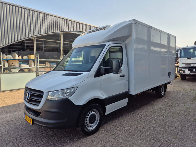 Mercedes-Benz Sprinter 316 CDI Kuhlkoffer Thermoking V300MAX st 230V Euro 6D (4) - Dostavno vozilo hladnjača: slika 5 Mercedes-Benz Sprinter 316 CDI Kuhlkoffer Thermoking V300MAX st 230V Euro 6D (4) - Dostavno vozilo hladnjača: slika 5
