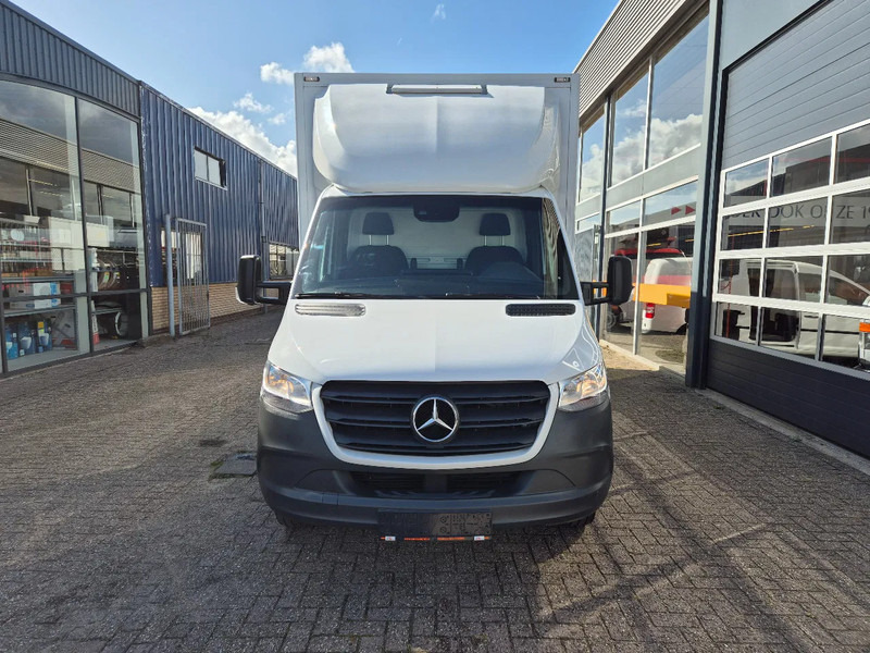 Mercedes-Benz Sprinter 516 CDI BE Clixtar/ Webasto/ 27 KUB/ Nutzlast 3.3T/ 073687 - Dostavno vozilo sa zatvorenim sandukom: slika 4 Mercedes-Benz Sprinter 516 CDI BE Clixtar/ Webasto/ 27 KUB/ Nutzlast 3.3T/ 073687 - Dostavno vozilo sa zatvorenim sandukom: slika 4