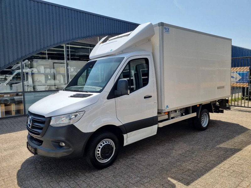 Mercedes-Benz Sprinter 519 CDI 3.0 V6 KUHLKOFFER ATP TK V300MAX ST230V +20C / -20C - Dostavno vozilo hladnjača: slika 4 Mercedes-Benz Sprinter 519 CDI 3.0 V6 KUHLKOFFER ATP TK V300MAX ST230V +20C / -20C - Dostavno vozilo hladnjača: slika 4