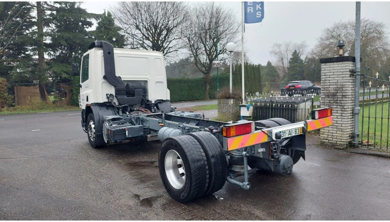 DAF CF 310 4x2 Chassis - Kamion sa golom šasijom i zatvorenom kabinom: slika 4 DAF CF 310 4x2 Chassis - Kamion sa golom šasijom i zatvorenom kabinom: slika 4