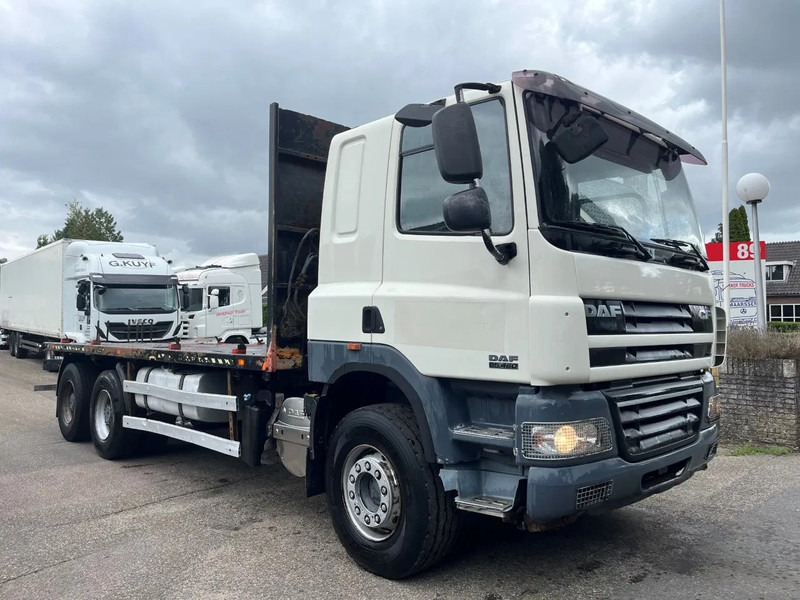 DAF CF 85.460 6X4 FULL STEEL SPRING MANUAL GEARBOX - Kamion sa tovarnim sandukom: slika 4 DAF CF 85.460 6X4 FULL STEEL SPRING MANUAL GEARBOX - Kamion sa tovarnim sandukom: slika 4