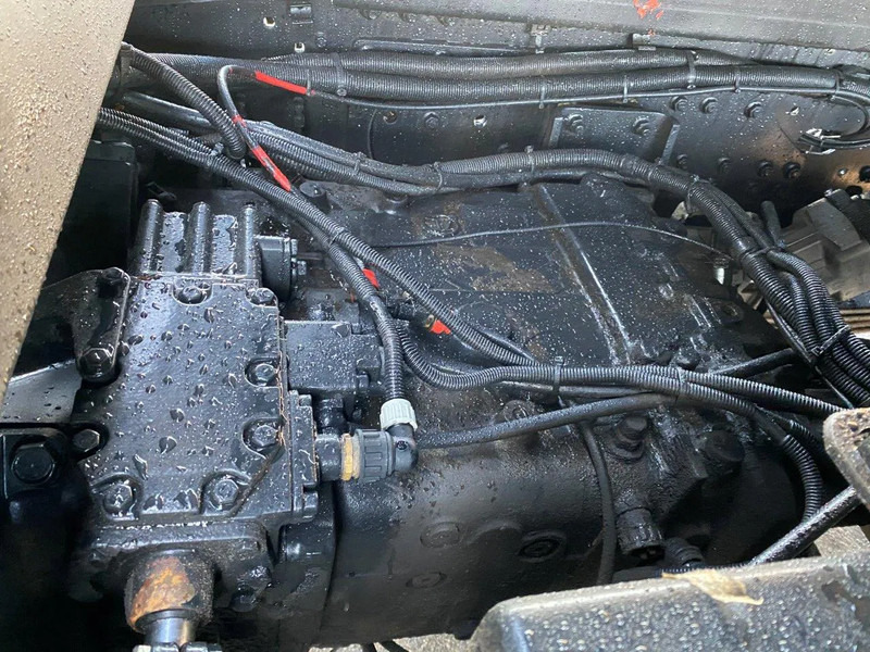 MAN 35 35.322 HOLLAND TRUCK FULL STEEL SPRING MANUAL ZF GEARBOX no 372 - Istovarivač: slika 5 MAN 35 35.322 HOLLAND TRUCK FULL STEEL SPRING MANUAL ZF GEARBOX no 372 - Istovarivač: slika 5