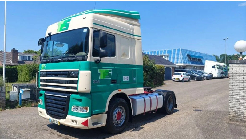 DAF XF 105.410 4 PIECES AVAILABLE - Tegljač: slika 5 DAF XF 105.410 4 PIECES AVAILABLE - Tegljač: slika 5