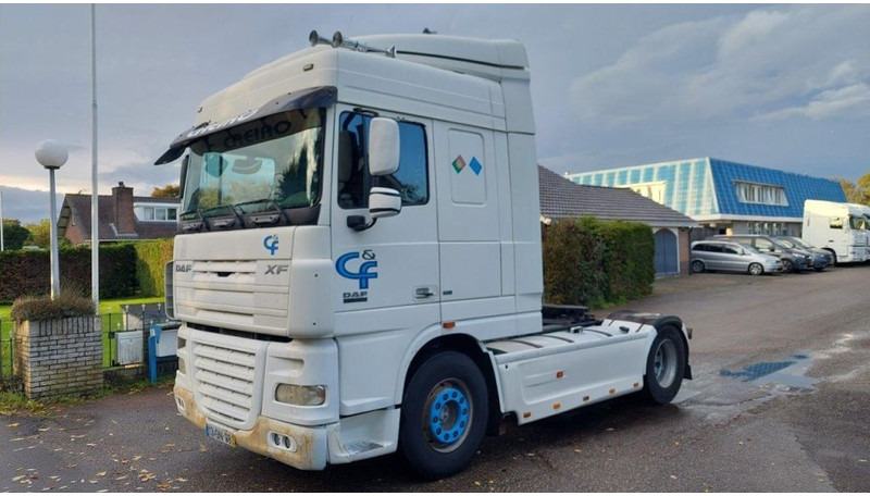 DAF XF 105.410 - Tegljač: slika 1 DAF XF 105.410 - Tegljač: slika 1
