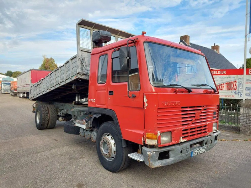 Volvo FL 10 4X2 Kipper - Istovarivač: slika 2 Volvo FL 10 4X2 Kipper - Istovarivač: slika 2