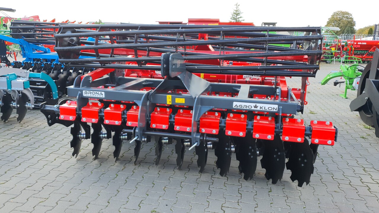 Agro-klon BT 300 - Tanjirača: slika 1 Agro-klon BT 300 - Tanjirača: slika 1