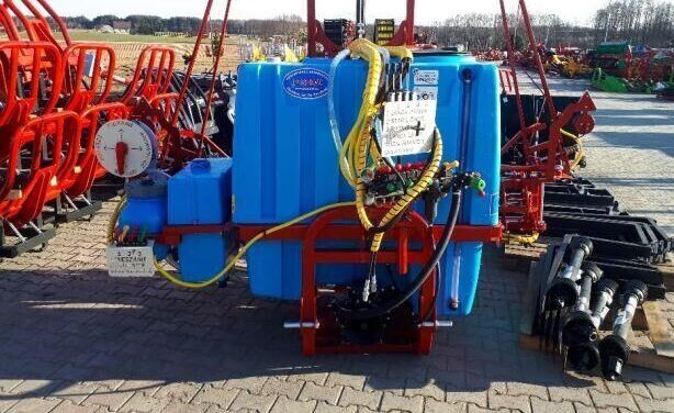 BIARZDKI Opryskiwacz zawieszany 1000 l / 15 - Prskalica montirana na traktor: slika 3 BIARZDKI Opryskiwacz zawieszany 1000 l / 15 - Prskalica montirana na traktor: slika 3