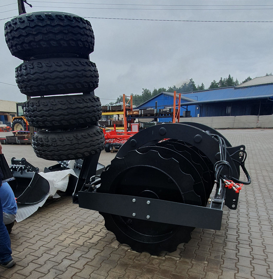 METAL-TECHNIK Wał Pryzmowy MT2 z dociskiem - Valjak za poljoprivredu: slika 5 METAL-TECHNIK Wał Pryzmowy MT2 z dociskiem - Valjak za poljoprivredu: slika 5