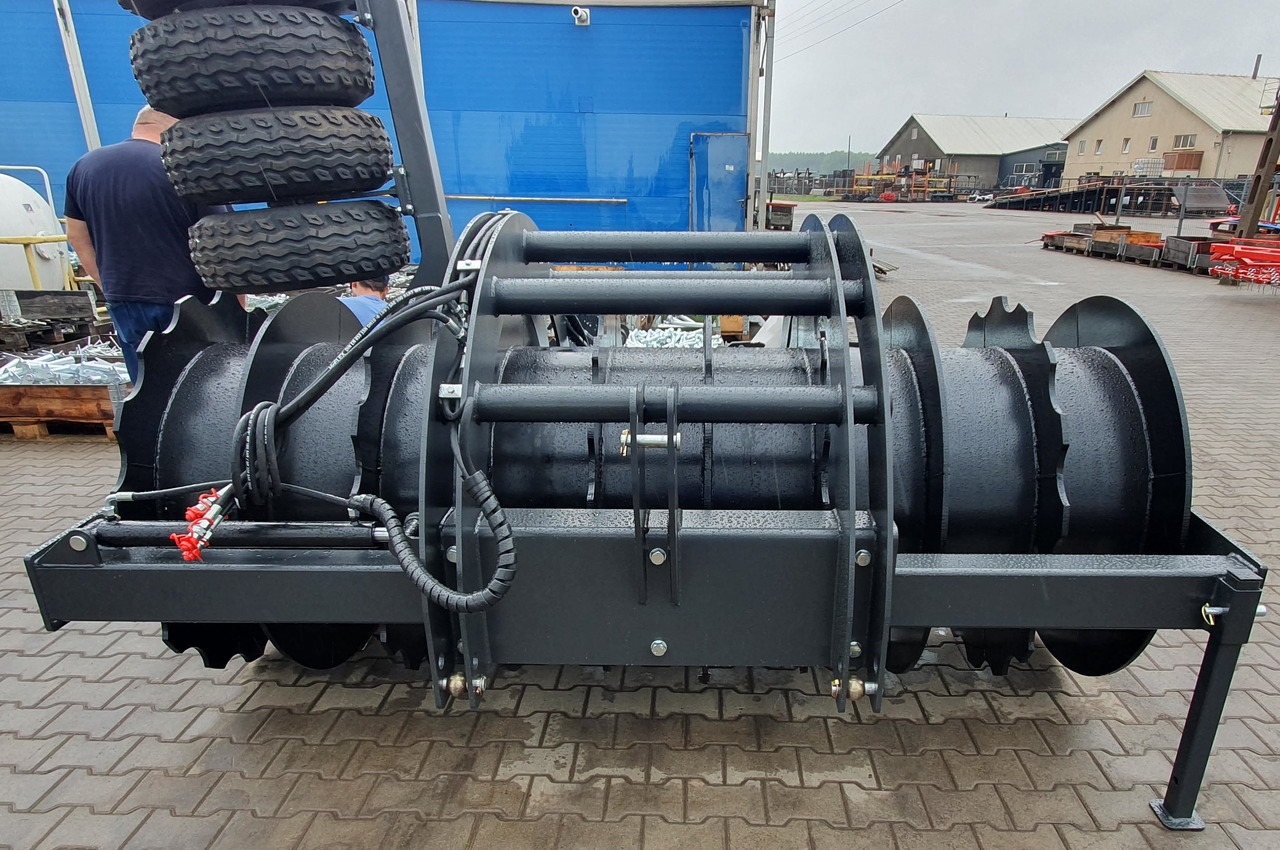 METAL-TECHNIK Wał Pryzmowy MT2 z dociskiem - Valjak za poljoprivredu: slika 3 METAL-TECHNIK Wał Pryzmowy MT2 z dociskiem - Valjak za poljoprivredu: slika 3