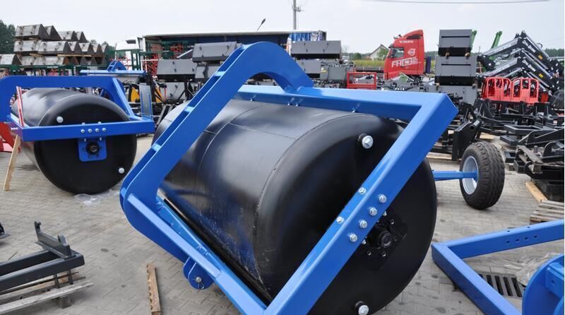 Metal-Technik Wał 2.7 m łąkowo-polowy - Valjak za poljoprivredu: slika 5 Metal-Technik Wał 2.7 m łąkowo-polowy - Valjak za poljoprivredu: slika 5