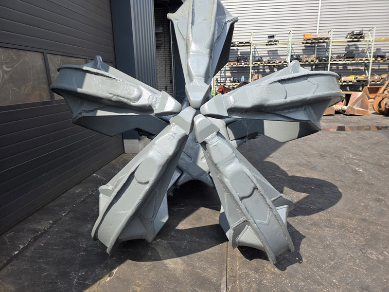 Liebherr gm 75 poliepgrijper 3500 liter orange peel liebherr lh 110 lh 150mantsinen 3500 liter - Kuka za Građevinska mašina: slika 4 Liebherr gm 75 poliepgrijper 3500 liter orange peel liebherr lh 110 lh 150mantsinen 3500 liter - Kuka za Građevinska mašina: slika 4