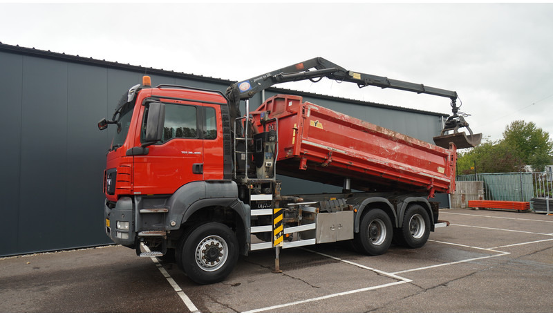 MAN TGS 28.400 6X6 2 SIDE TIPPER WITH HMF 1643 CRANE 376.400KM - Kamion sa dizalicom: slika 3 MAN TGS 28.400 6X6 2 SIDE TIPPER WITH HMF 1643 CRANE 376.400KM - Kamion sa dizalicom: slika 3