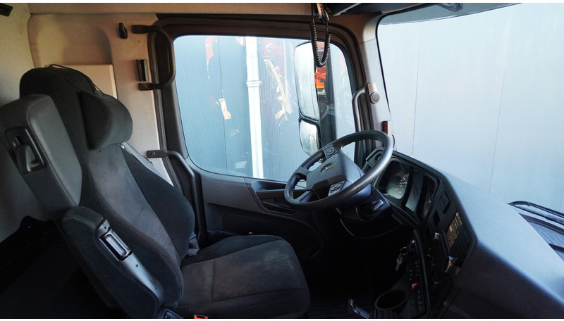 Mercedes-Benz AROCS 3542 8X4 2 SIDE TIPPER WITH HMF Z 1943 CRANE 407.000KM - Kamion sa dizalicom: slika 5 Mercedes-Benz AROCS 3542 8X4 2 SIDE TIPPER WITH HMF Z 1943 CRANE 407.000KM - Kamion sa dizalicom: slika 5