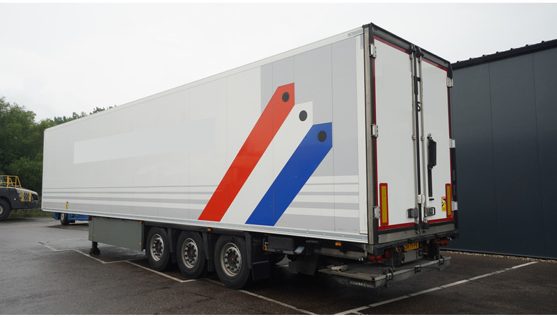 Schmitz Cargobull 3 AXLE FRIGO TRAILER WITH THERMO KING SLX I - Poluprikolica hladnjače: slika 5 Schmitz Cargobull 3 AXLE FRIGO TRAILER WITH THERMO KING SLX I - Poluprikolica hladnjače: slika 5