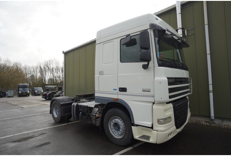 DAF XF 105.460 FT SPACECAB RETARDER PTO - Tegljač: slika 4 DAF XF 105.460 FT SPACECAB RETARDER PTO - Tegljač: slika 4