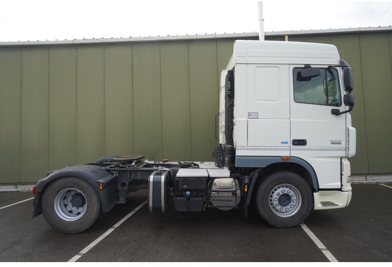 DAF XF 105.460 FT SPACECAB RETARDER PTO - Tegljač: slika 2 DAF XF 105.460 FT SPACECAB RETARDER PTO - Tegljač: slika 2