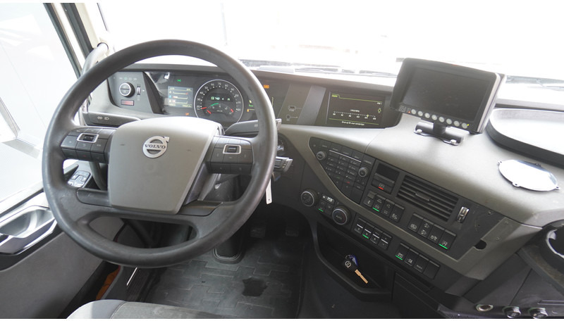 Volvo FH 420 6X2 ADR 796.000KM - Tegljač: slika 5 Volvo FH 420 6X2 ADR 796.000KM - Tegljač: slika 5