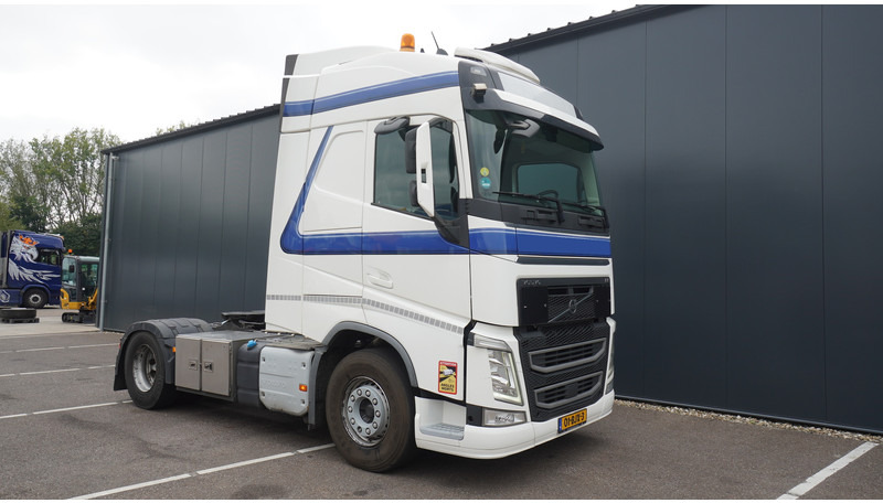 Volvo FH 420 ADR EURO 6 GLOBETROTTER - Tegljač: slika 4 Volvo FH 420 ADR EURO 6 GLOBETROTTER - Tegljač: slika 4