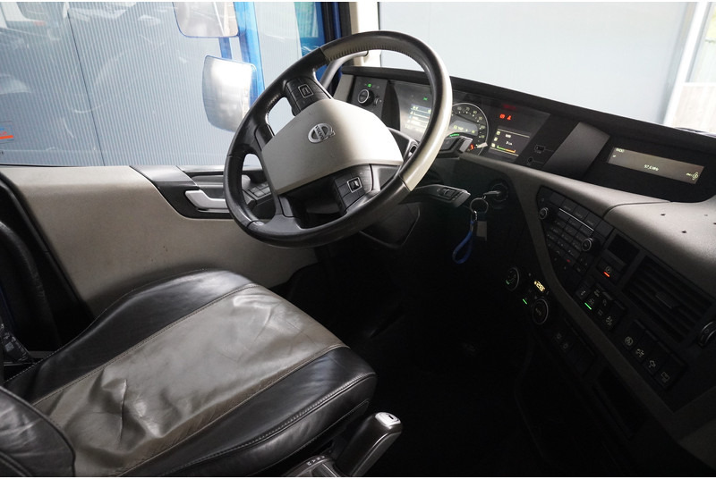 Volvo FH 540 6X2 XL SHOWTRUCK 4-SEATS 455.000KM - Tegljač: slika 5 Volvo FH 540 6X2 XL SHOWTRUCK 4-SEATS 455.000KM - Tegljač: slika 5