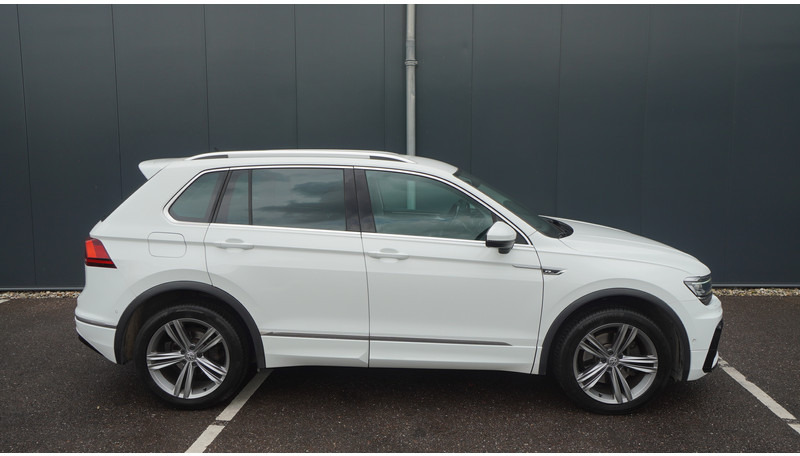 Volkswagen Tiguan 2.0 TDI R LINE 4MOTION - Minibus, Putnički kombi: slika 2 Volkswagen Tiguan 2.0 TDI R LINE 4MOTION - Minibus, Putnički kombi: slika 2
