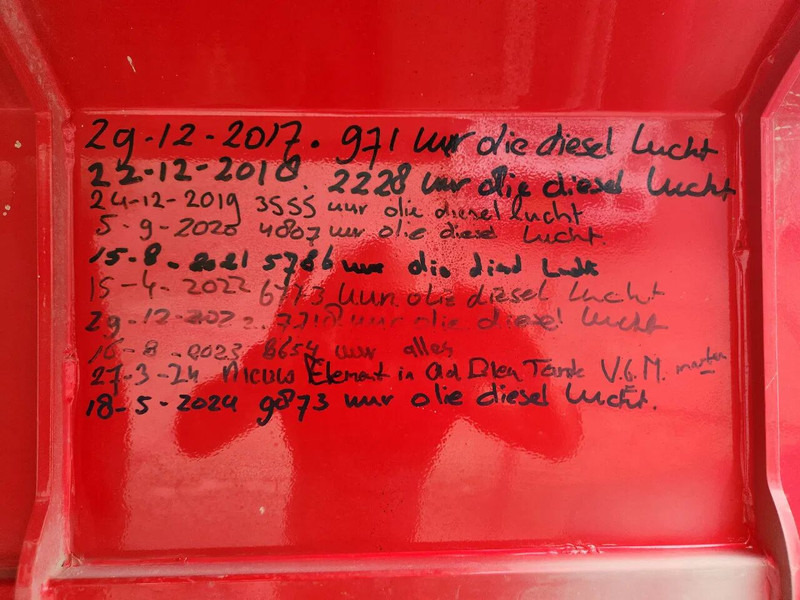 MAGNI 5.25, 2017, Remote, Airco, First owner, 25M - Utovarivač: slika 5 MAGNI 5.25, 2017, Remote, Airco, First owner, 25M - Utovarivač: slika 5