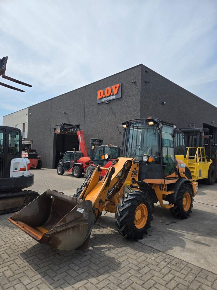 Case 21E - Utovarivač točkaš: slika 1 Case 21E - Utovarivač točkaš: slika 1