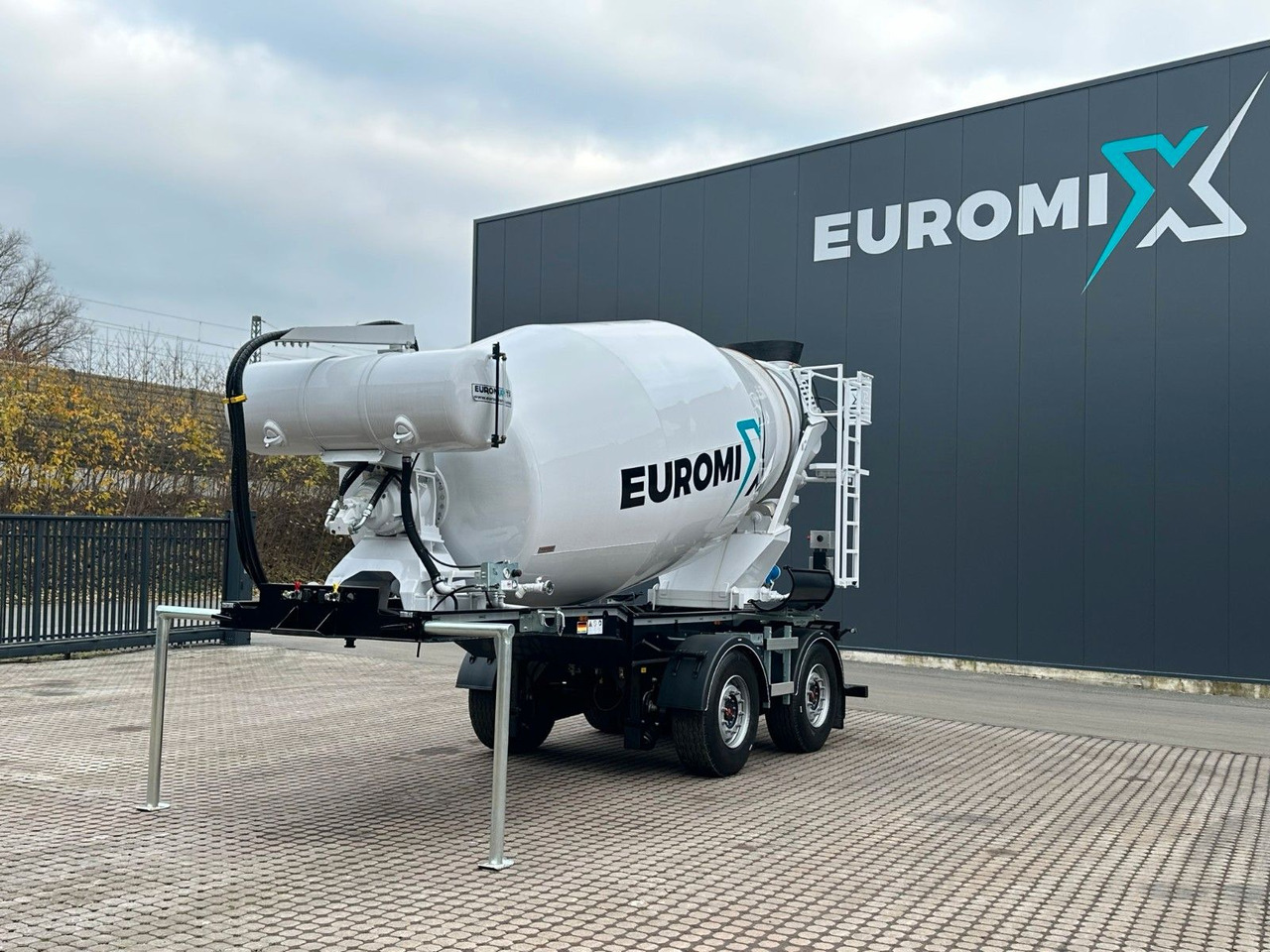 EUROMIX MTP - 10m³ Betonmischer-Auflieger - Mikser za beton: slika 2 EUROMIX MTP - 10m³ Betonmischer-Auflieger - Mikser za beton: slika 2