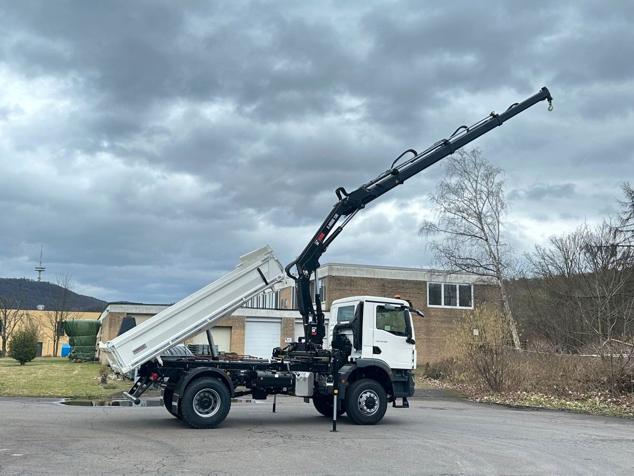 MAN TGM 18.320 4x4 Euro6e Hiab X-HiDuo 138DS-3 - Kamion sa dizalicom: slika 4 MAN TGM 18.320 4x4 Euro6e Hiab X-HiDuo 138DS-3 - Kamion sa dizalicom: slika 4