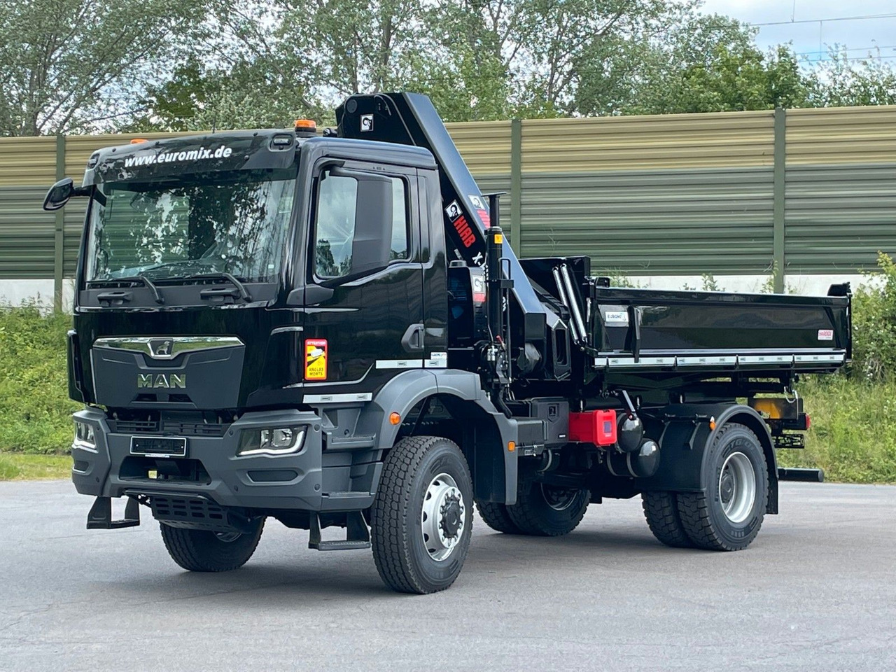 MAN TGM 18.320 4x4 Euro6e Hiab X Hiduo 228-4 - Istovarivač, Kamion sa dizalicom: slika 3 MAN TGM 18.320 4x4 Euro6e Hiab X Hiduo 228-4 - Istovarivač, Kamion sa dizalicom: slika 3