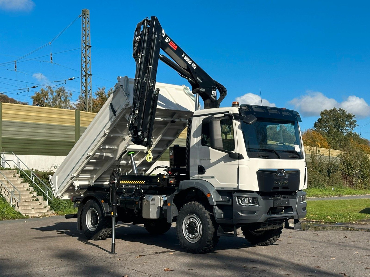MAN TGM 18.320 4x4 /Singelbereift/einzelbereift Kran - Istovarivač, Kamion sa dizalicom: slika 1 MAN TGM 18.320 4x4 /Singelbereift/einzelbereift Kran - Istovarivač, Kamion sa dizalicom: slika 1